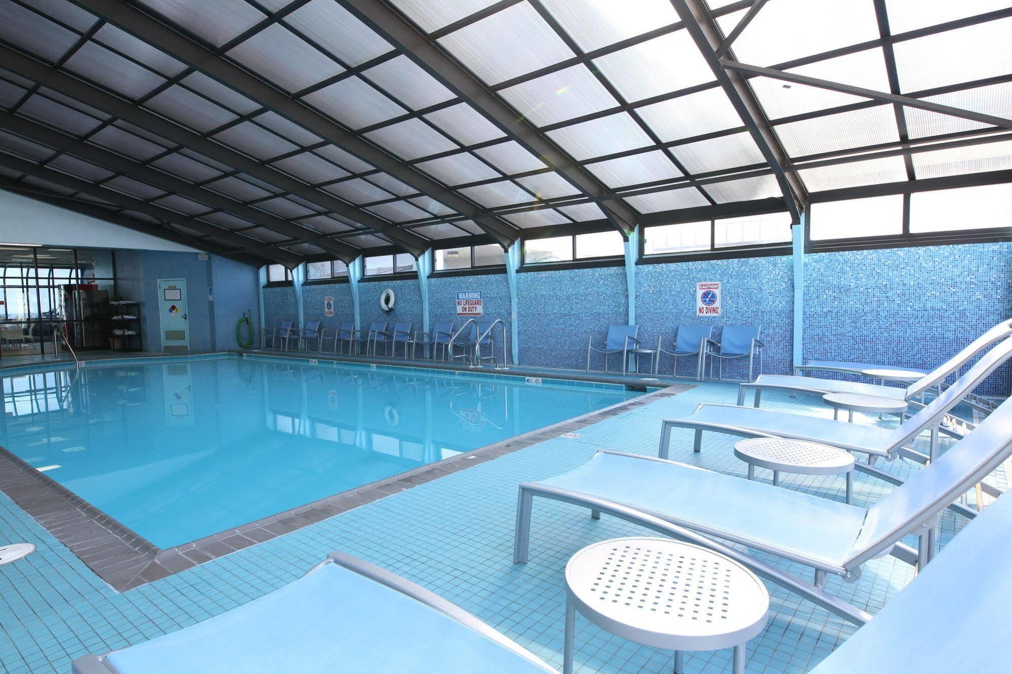 The Barclay Towers Hotel And Resort Virginia Beach Exterior photo