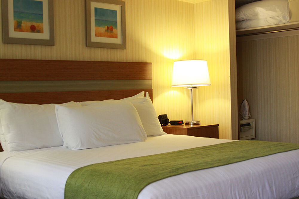The Barclay Towers Hotel And Resort Virginia Beach Exterior photo